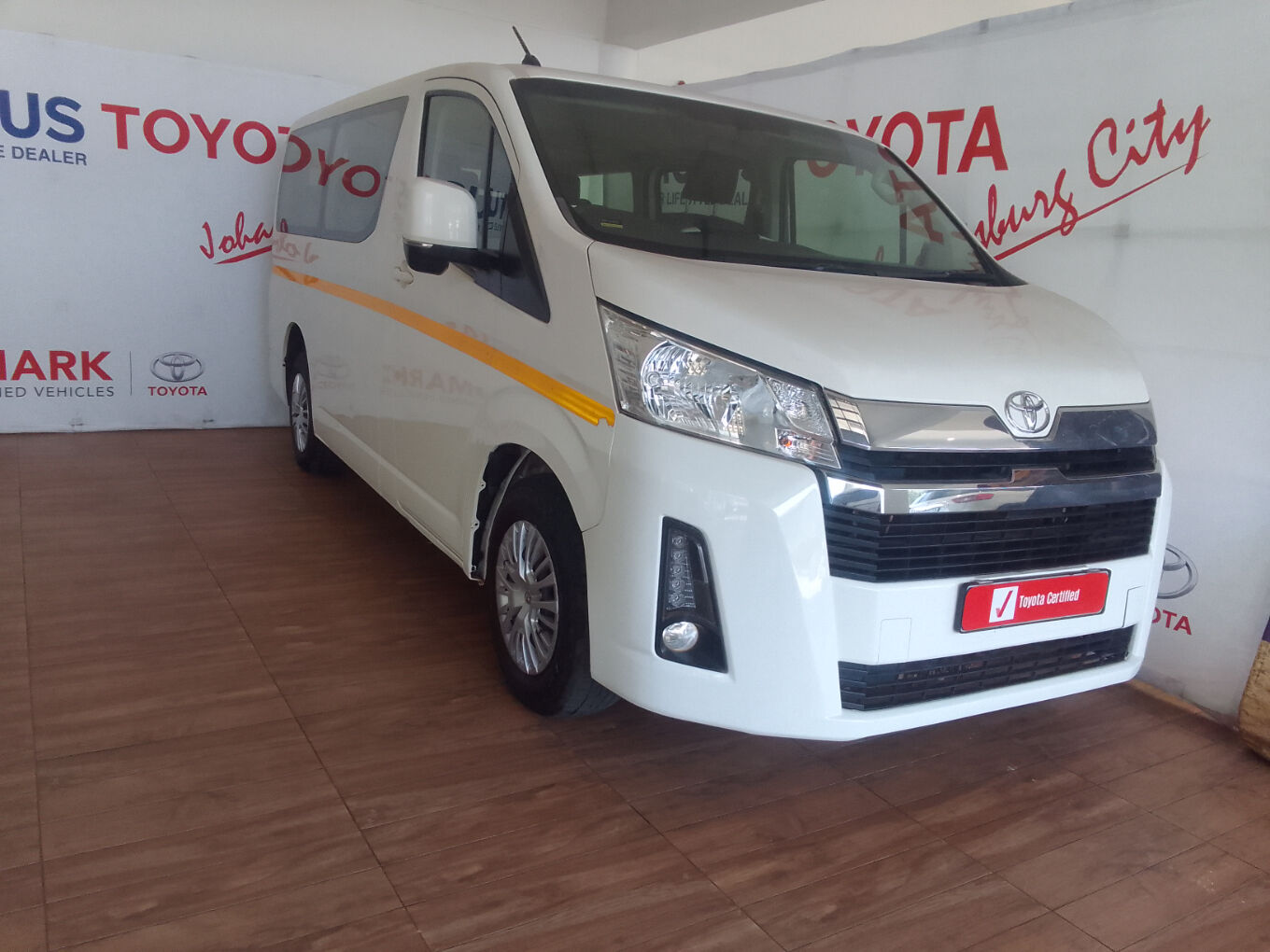 Toyota Quantum 2.8 GL 11 Seater