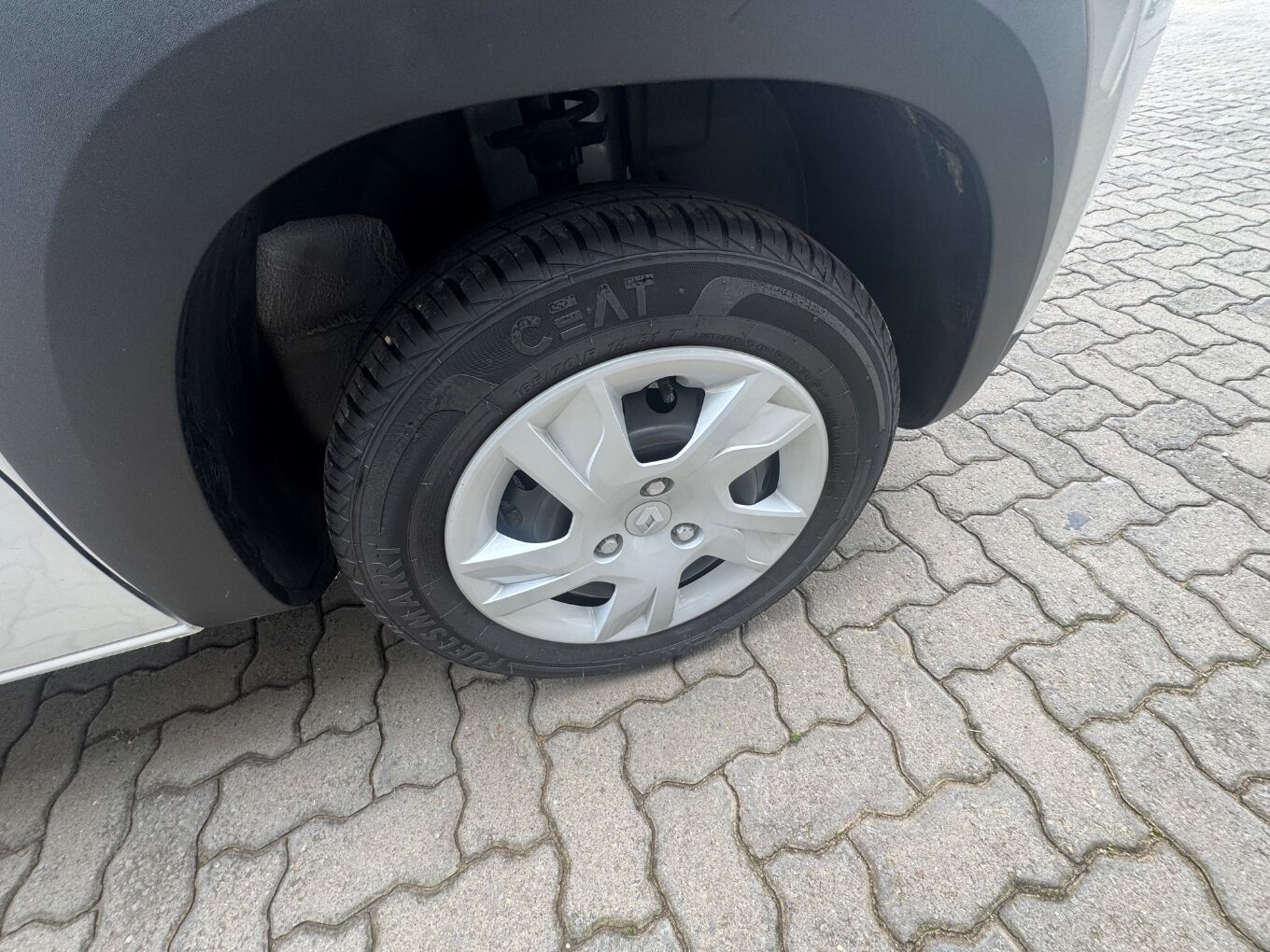 RENAULT KWID 1.0 DYNAMIQUE / ZEN / TECHNO 5DR Bloemfontein 15473634