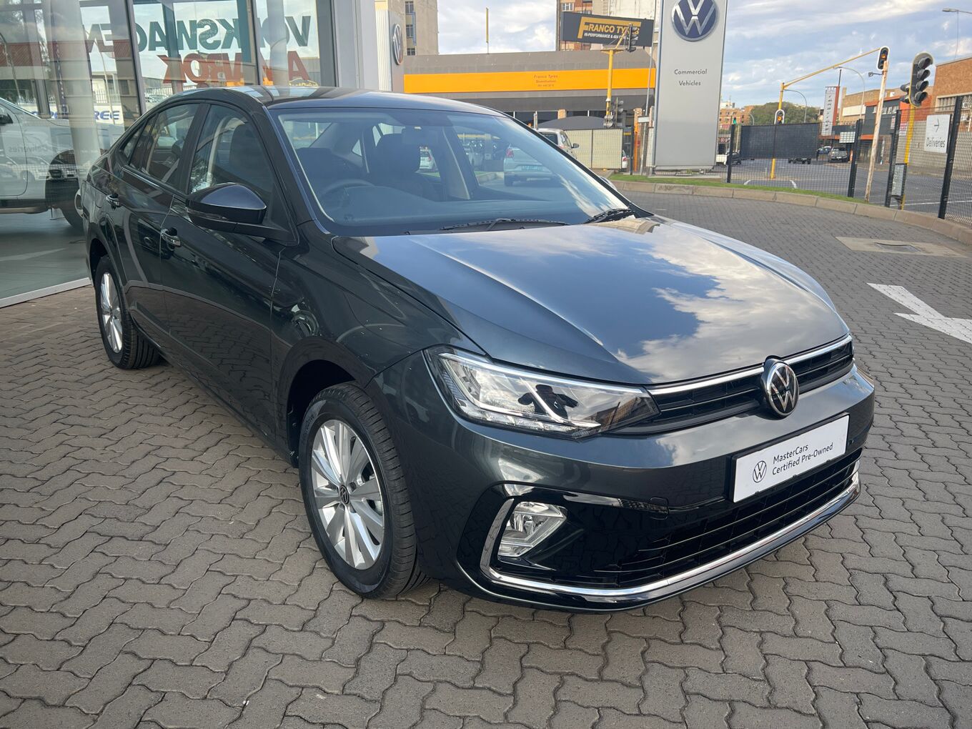 Volkswagen (VW) Polo Sedan 1.6