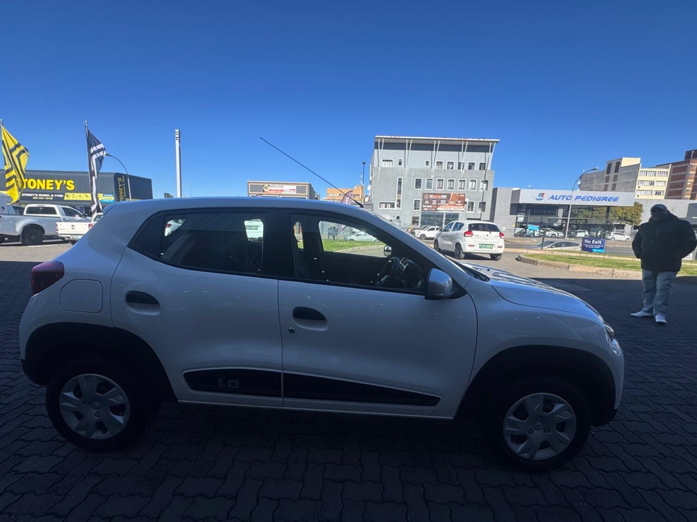 RENAULT KWID 1.0 DYNAMIQUE / ZEN / TECHNO 5DR AMT Bloemfontein 7493293