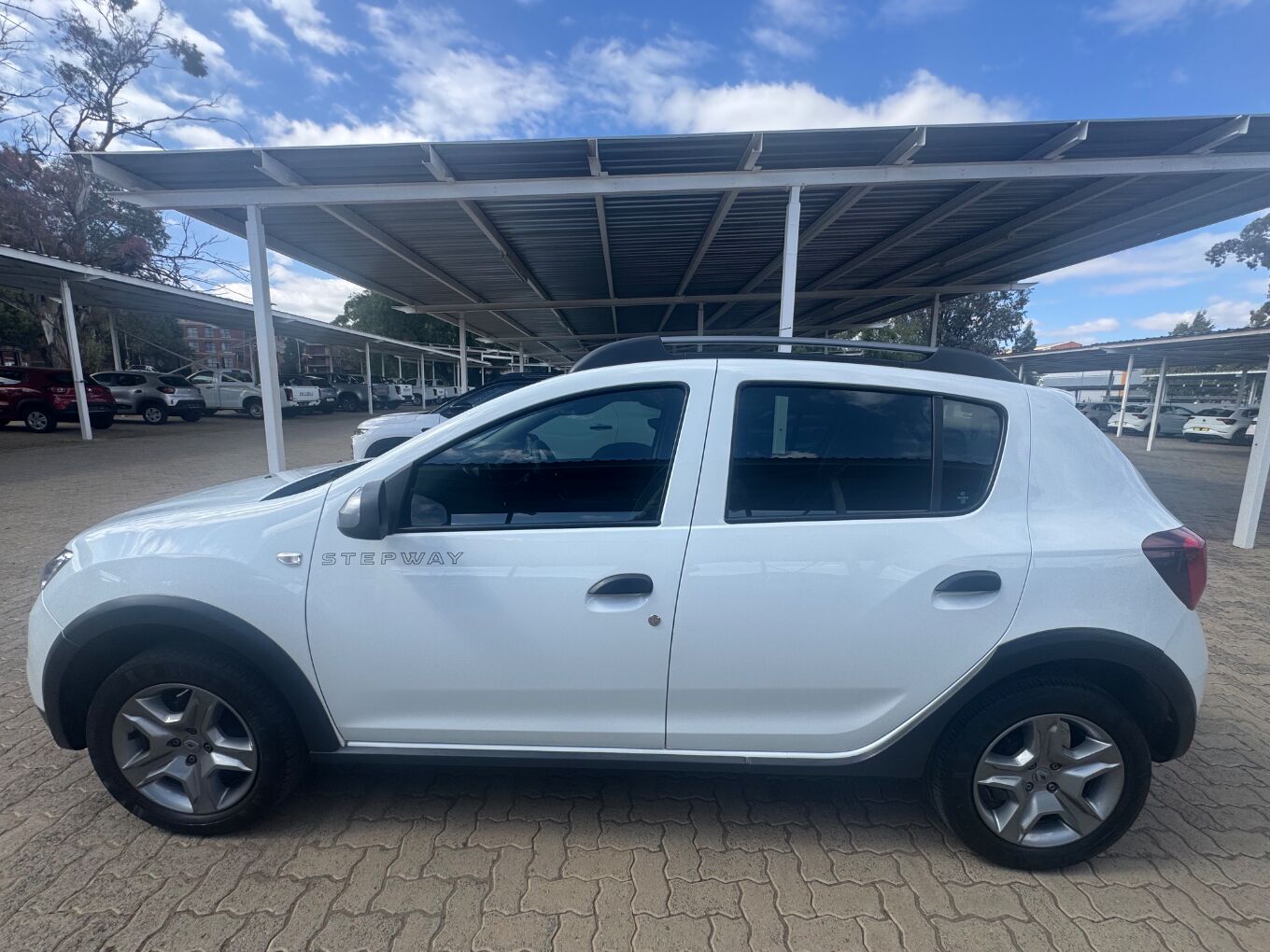 RENAULT SANDERO 900T STEPWAY PLUS/TECHROAD Bloemfontein 3469150