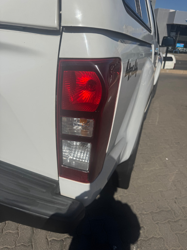 ISUZU D-MAX 250 HO HI-RIDE 4X4 D/C P/U Bloemfontein 17508664