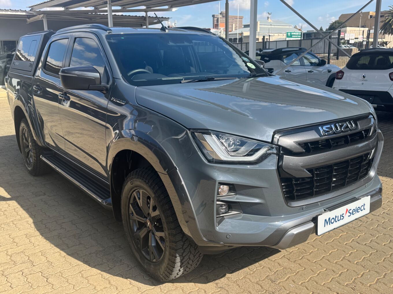 ISUZU D-MAX 3.0 Ddi V-CROSS HR A/T D/C P/U Bloemfontein 411975