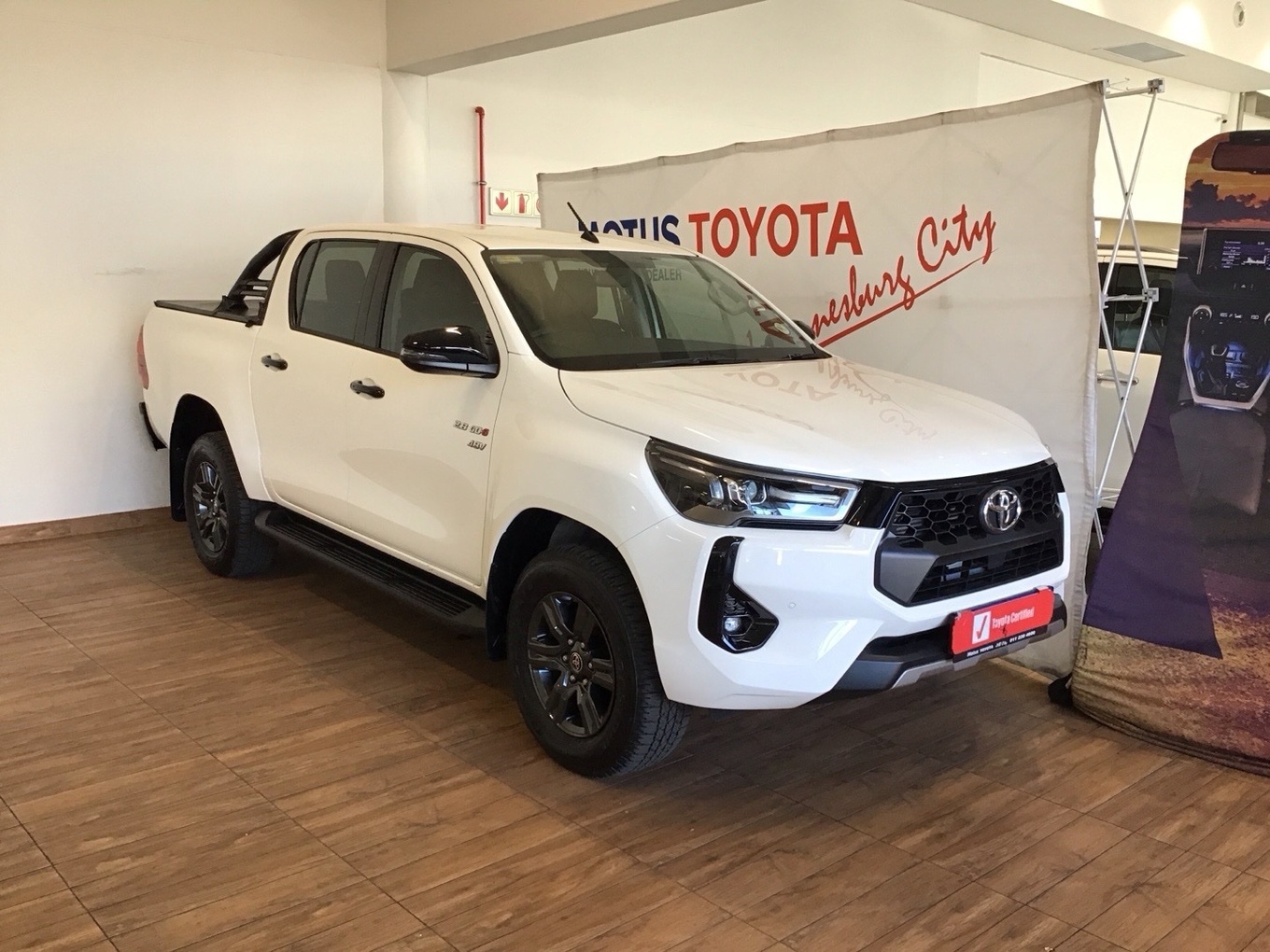 Toyota Hilux 2.8 GD-6 RB Raider Double Cab Auto 4x4 (MHEV)
