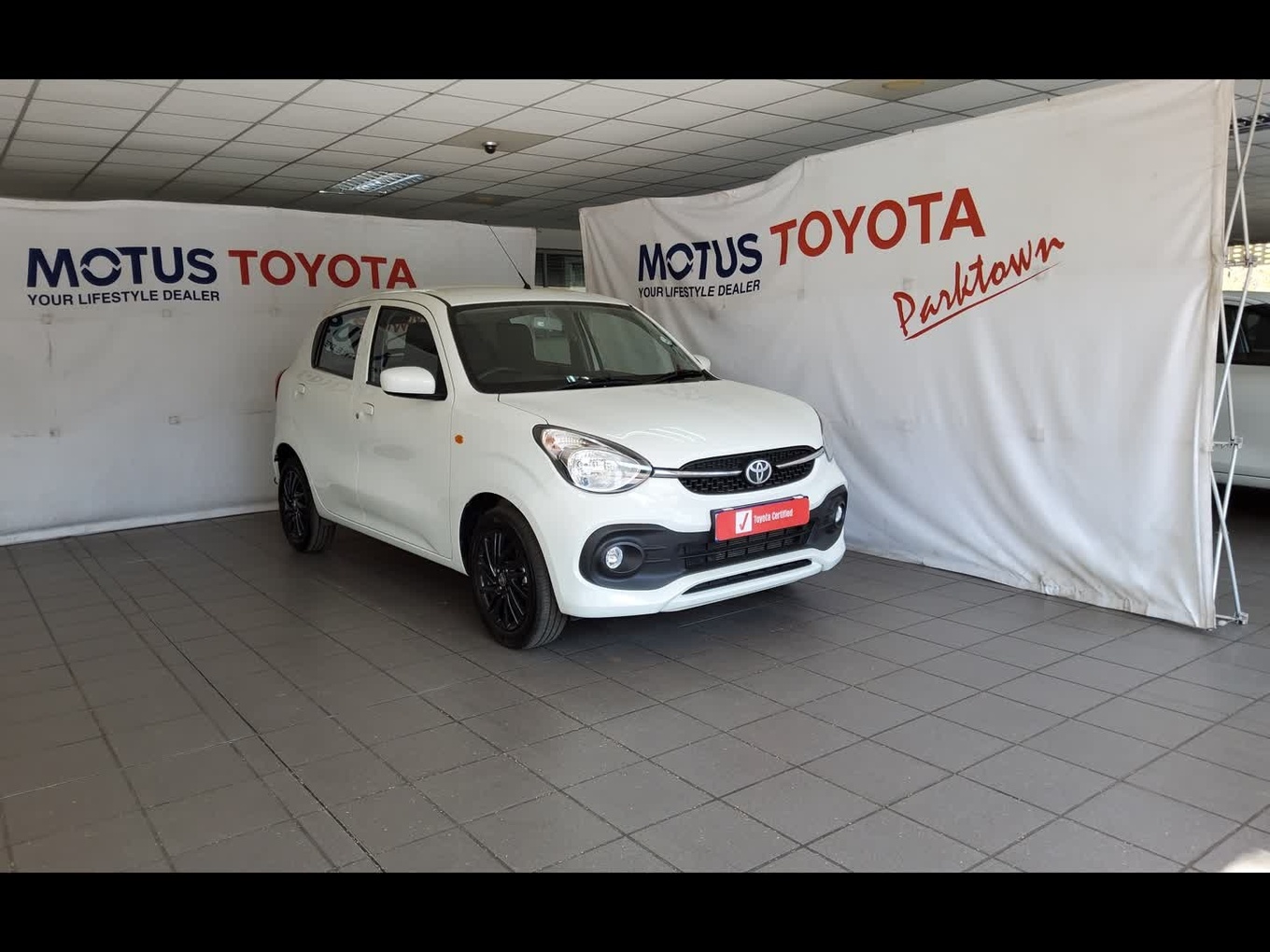 Toyota Vitz 1.0 XR Auto