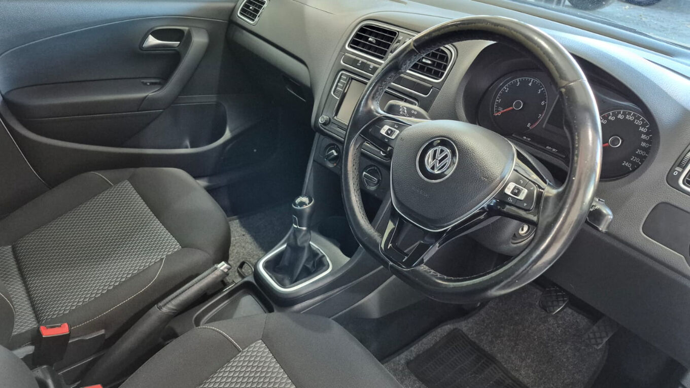 VOLKSWAGEN POLO VIVO 1.6 HIGHLINE (5DR) George 16463439