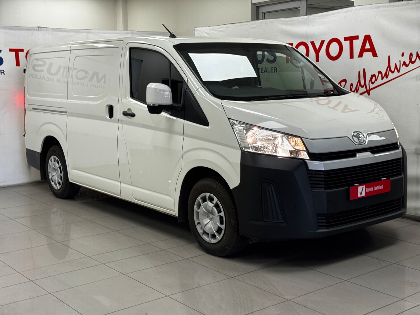 Toyota Quantum 2.8 LWB
