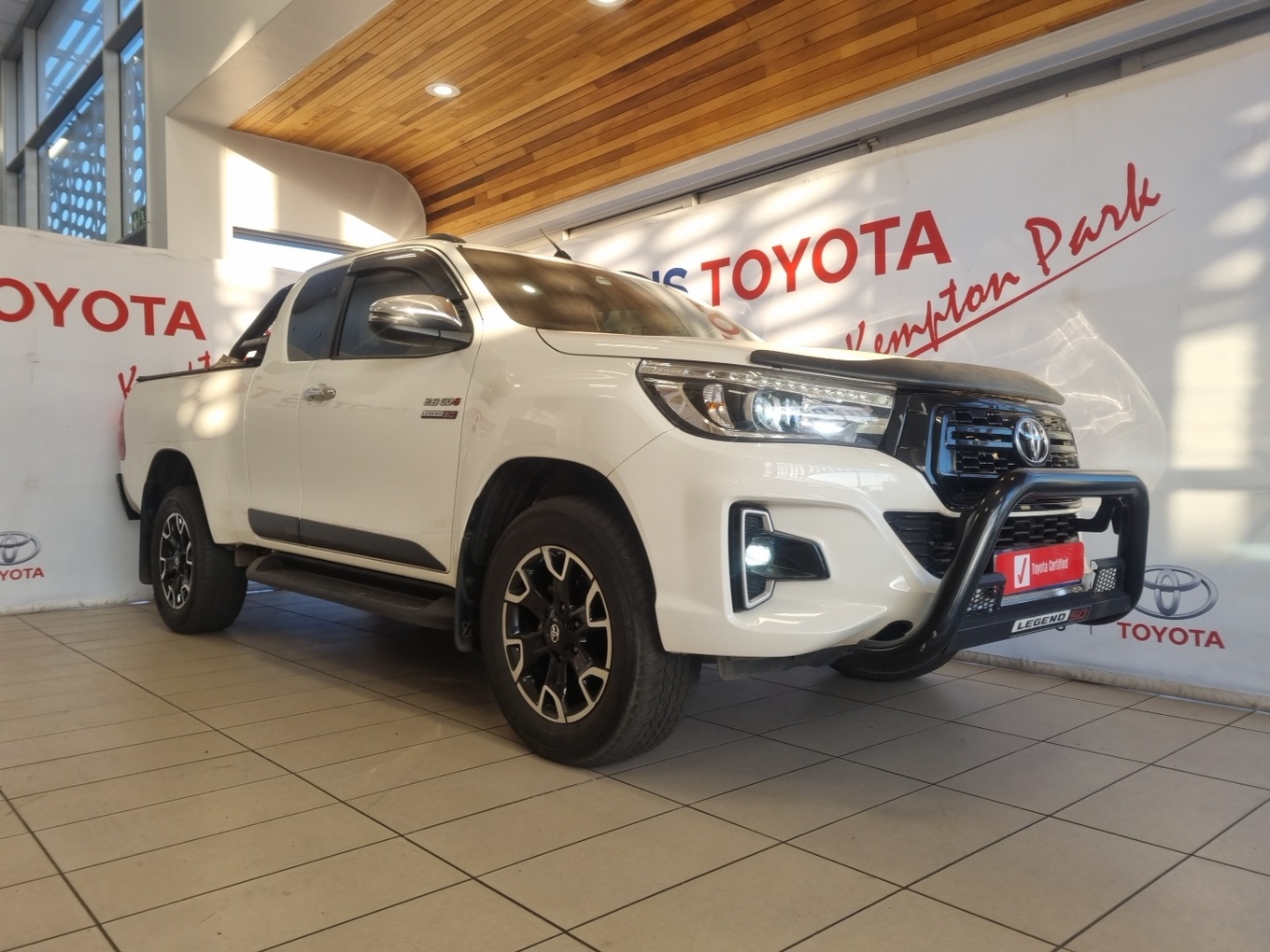 Toyota Hilux 2.8 GD-6 RB Raider Extra Cab Auto