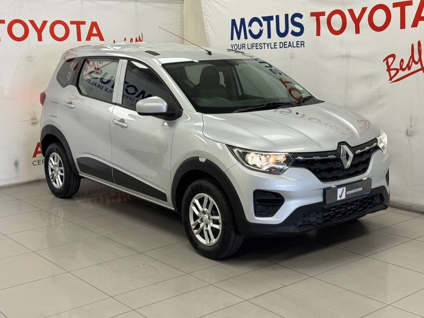Renault Triber 1.0 Life