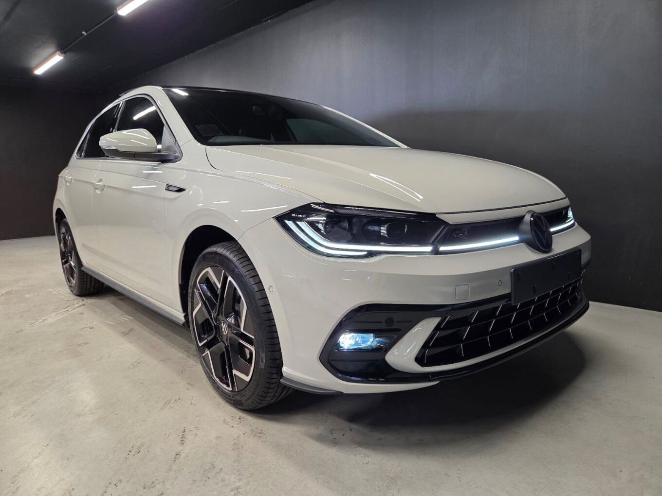 Volkswagen (VW) Polo 1.0 TSi R-Line (85kW)