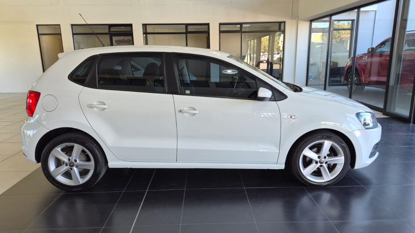 VOLKSWAGEN POLO VIVO 1.6 HIGHLINE (5DR) George 6463439