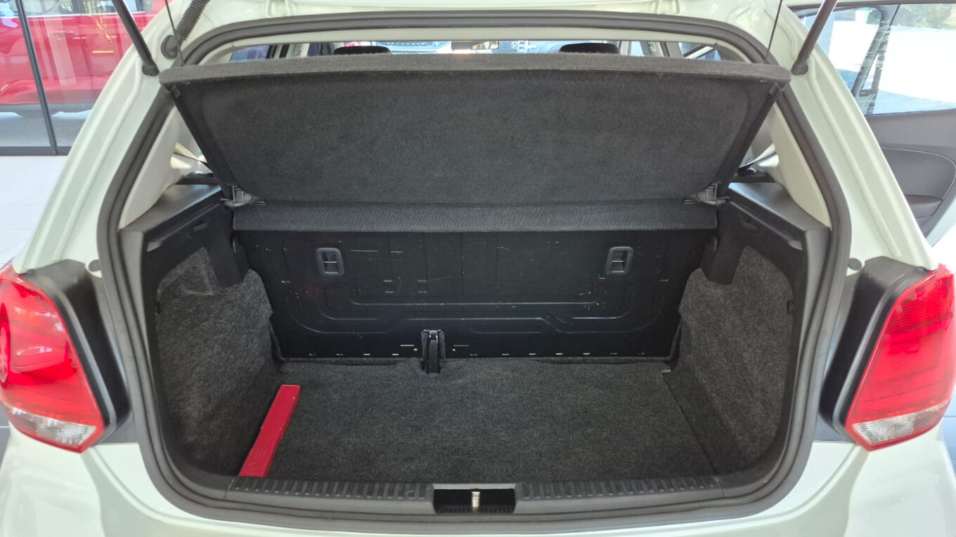 VOLKSWAGEN POLO VIVO 1.6 HIGHLINE (5DR) George 7463439