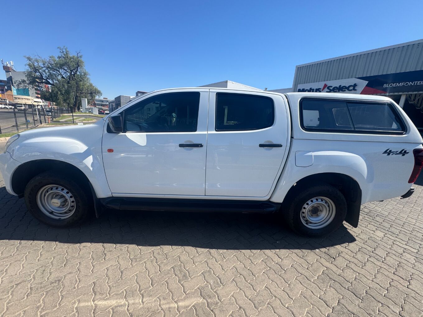 ISUZU D-MAX 250 HO HI-RIDE 4X4 D/C P/U Bloemfontein 3508664