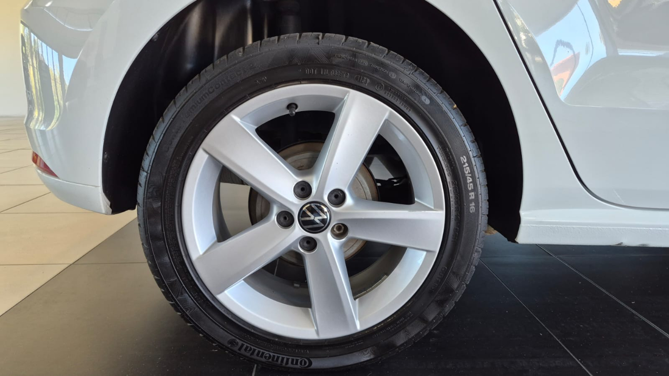VOLKSWAGEN POLO VIVO 1.6 HIGHLINE (5DR) George 13463439