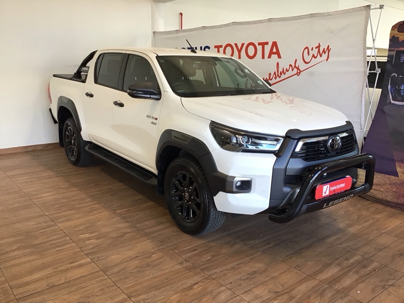 Toyota Hilux Legend 2.8 GD-6 RB Legend Auto (MHEV)