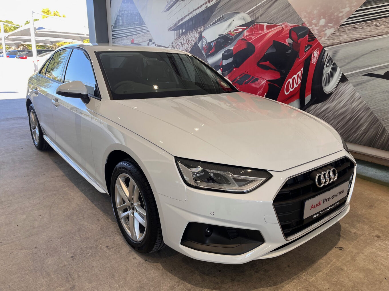 Audi A4 2.0 T FSi S-Tronic (35 TFSI)
