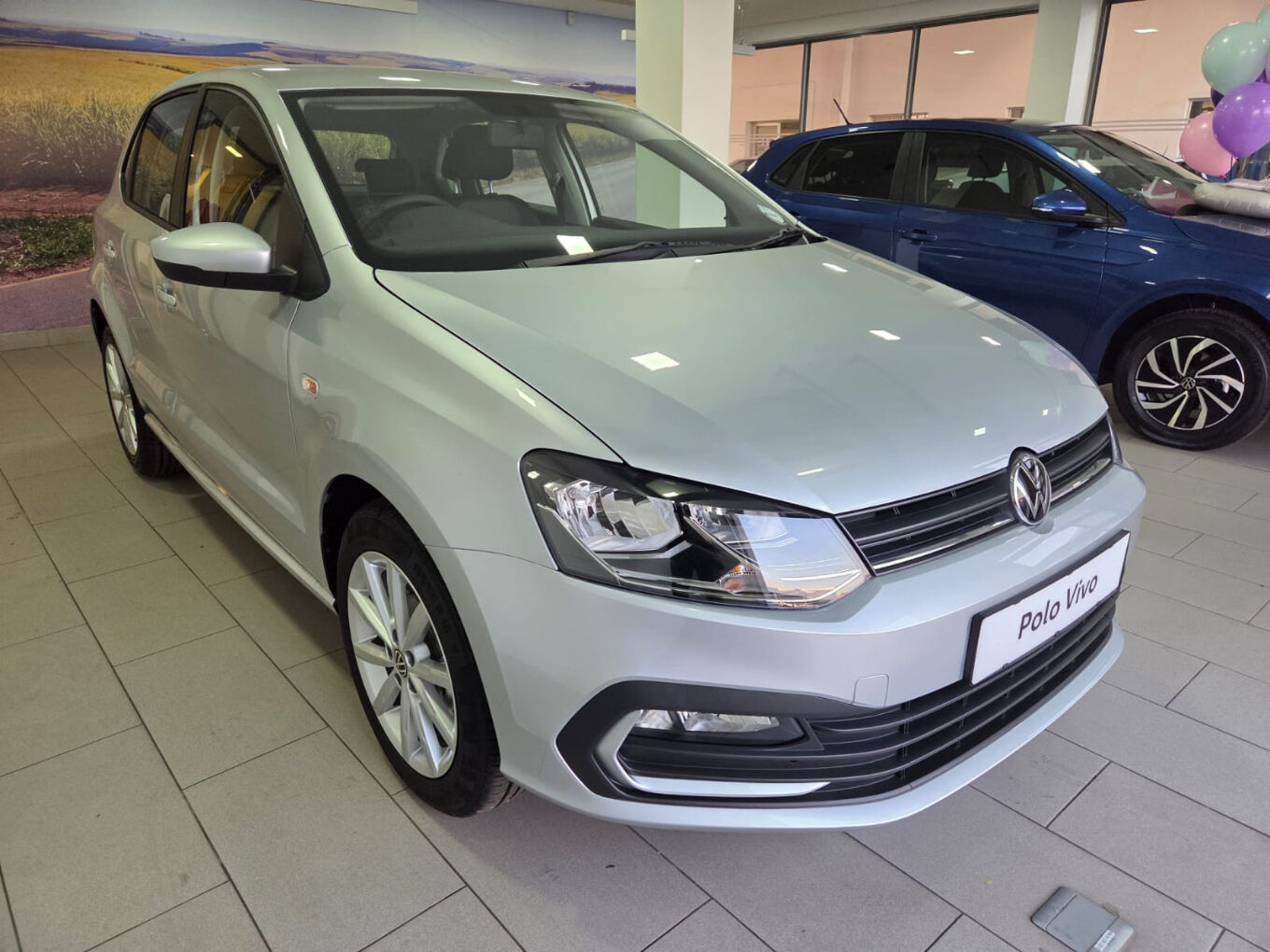 Volkswagen (VW) Polo Vivo 1.6 Hatch Style