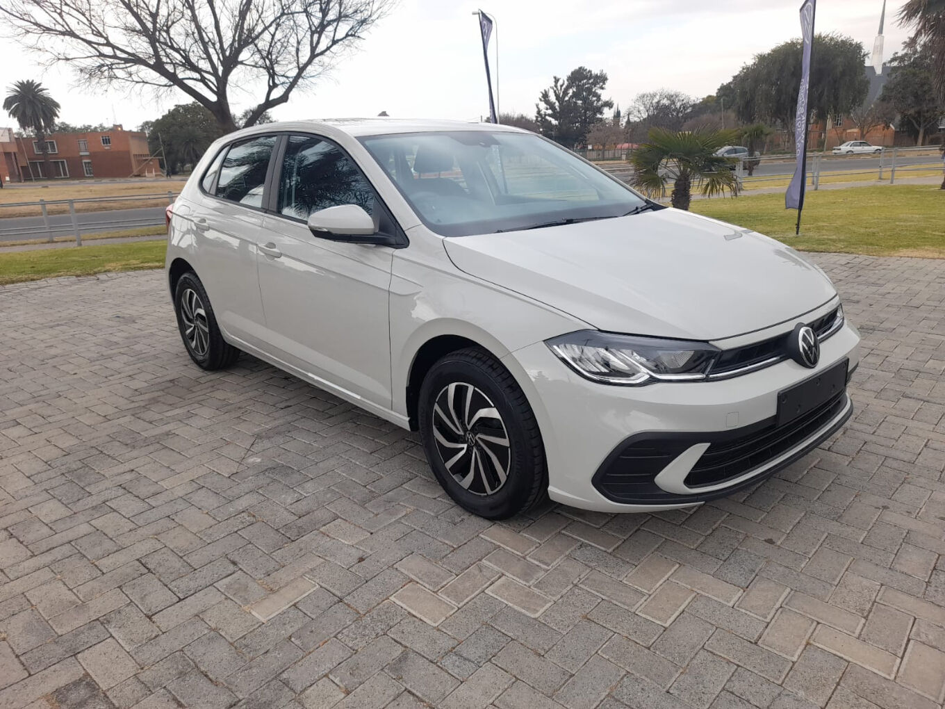 Volkswagen (VW) Polo Hatch 1.0 TSI (70 kW)