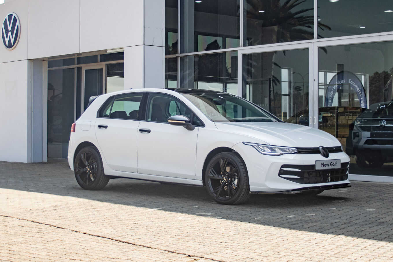 Volkswagen (VW) Golf 8 1.4 TSi Life + Tiptronic (110kW)