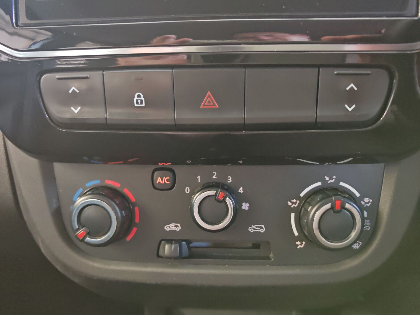 RENAULT KWID 1.0 DYNAMIQUE / ZEN / TECHNO 5DR Pretoria 13416493