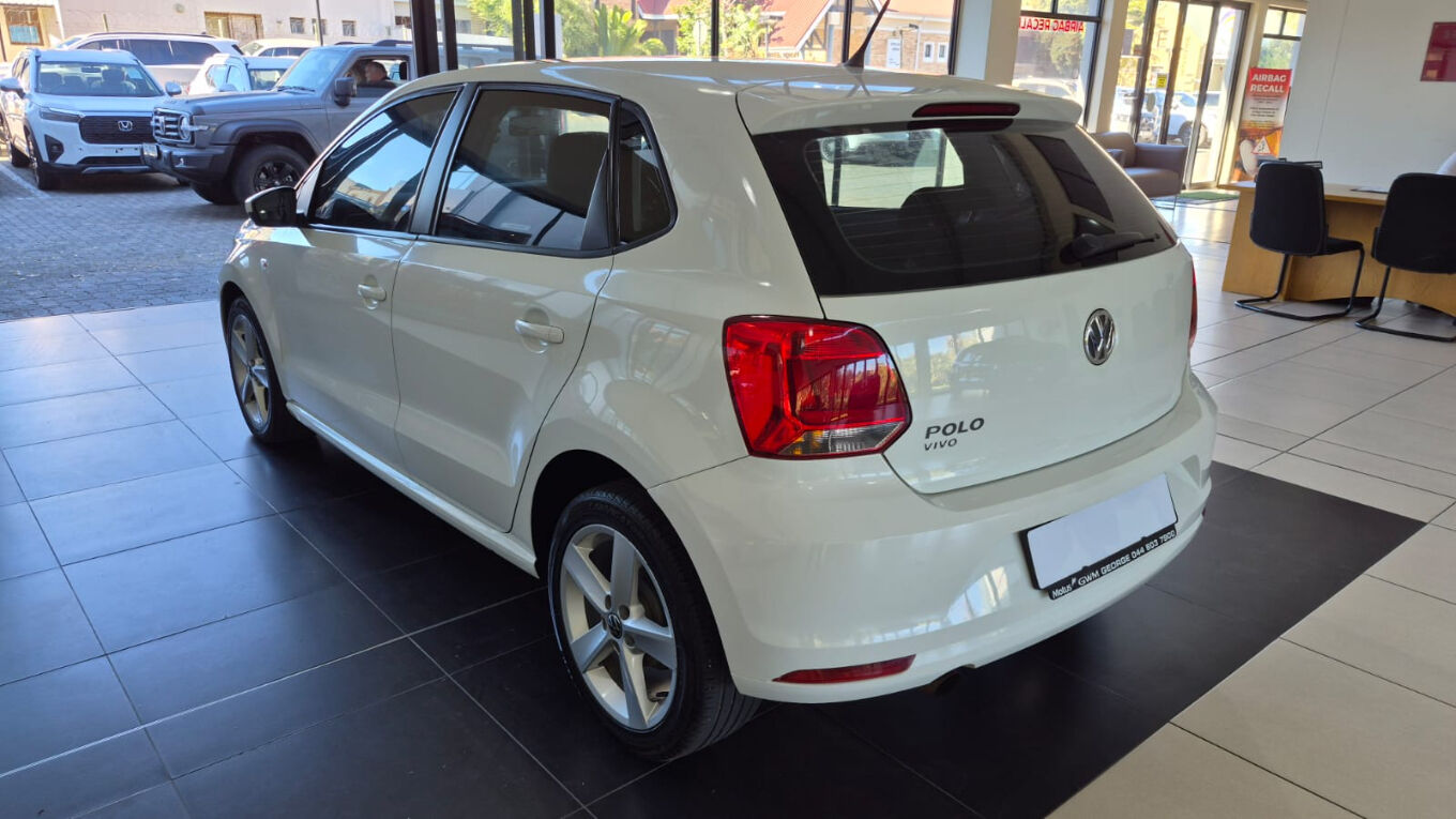 VOLKSWAGEN POLO VIVO 1.6 HIGHLINE (5DR) George 5463439