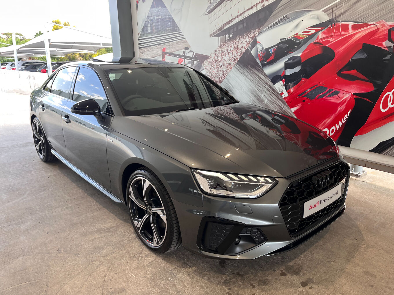 Audi A4 2.0 T FSi Black Edition S-Tronic (40TFSI)