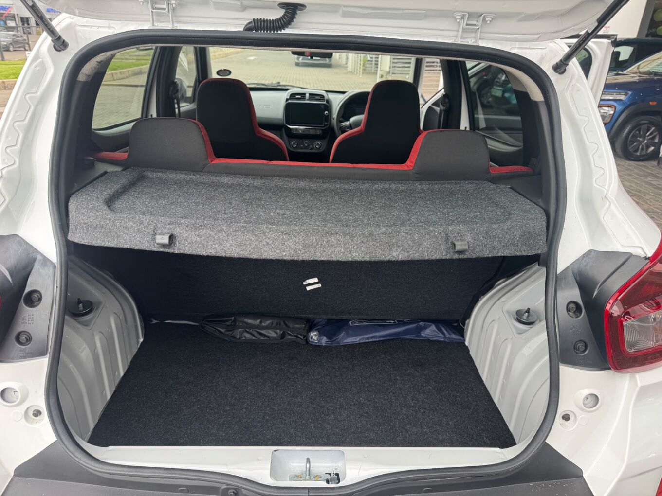 RENAULT KWID 1.0 DYNAMIQUE / ZEN / TECHNO 5DR Bloemfontein 9473634