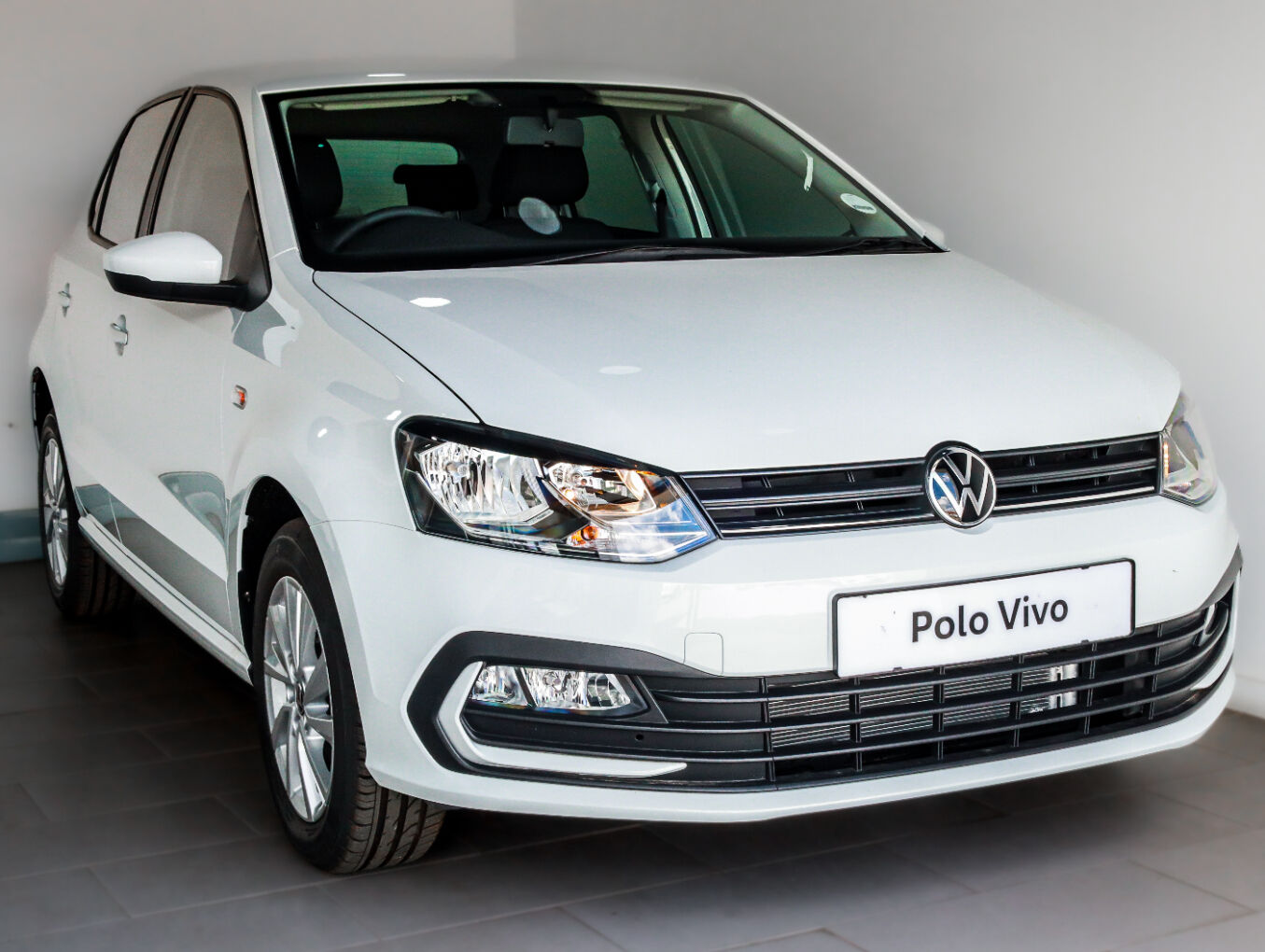Volkswagen (VW) Polo Vivo 1.6 Life Tip 5 Door