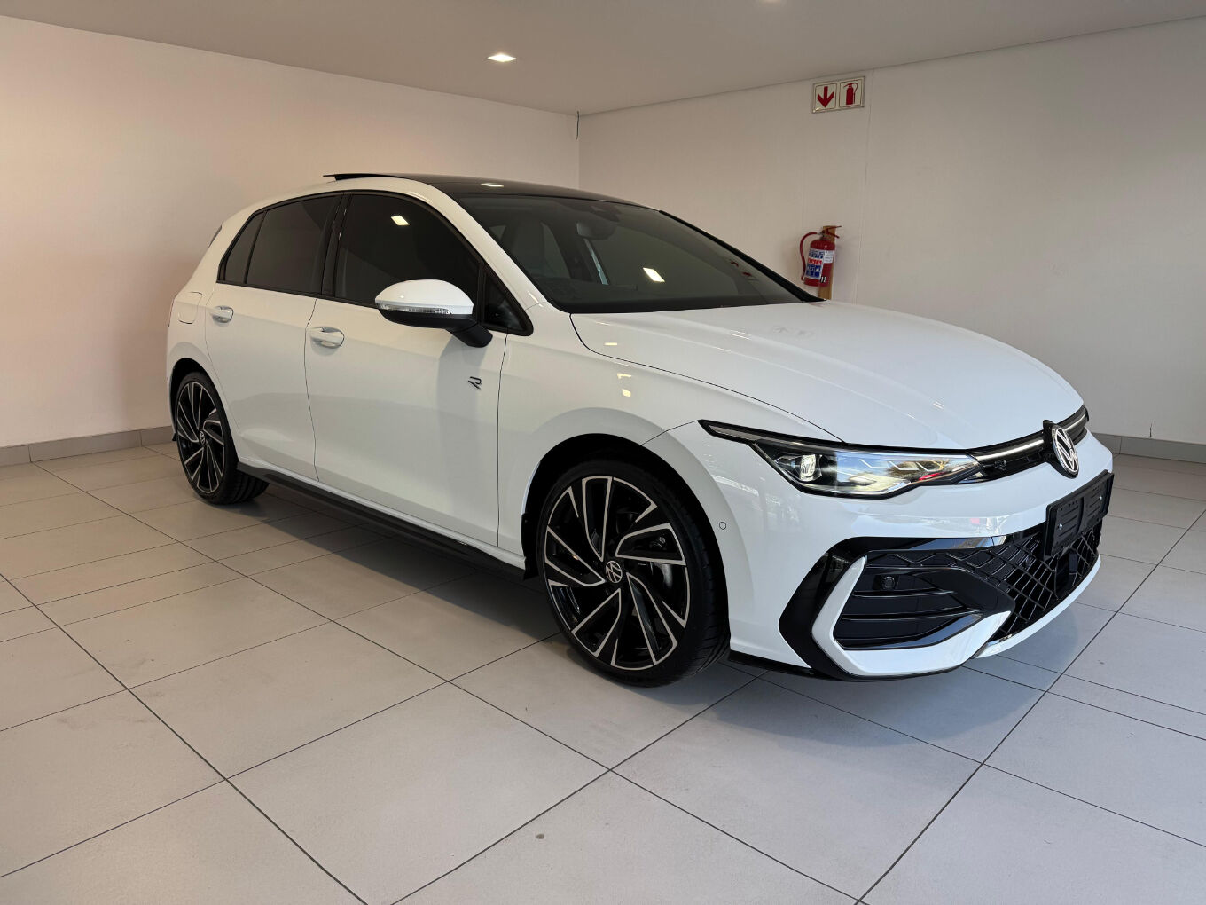 Volkswagen (VW) Golf 8 1.4 TSi R-Line Plus